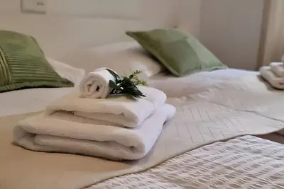 Image de Maison de vacances \"Mb Homes\" avec vue sur la montagne, terrasse privée et Wlan