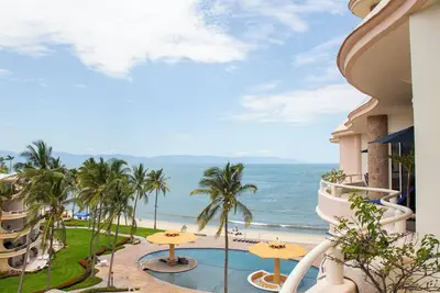 Image de Luxurious Two-Story Penthouse, Right on the Best Beach in Nuevo Nayarit
