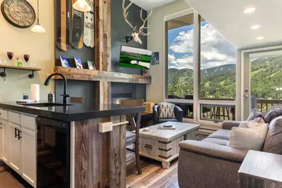 Image de Views of Vail - Remodeled Condo!