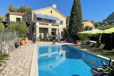 Image de Luxury 6 bedroom villa with pool & gardens - excellent location in central Vence
