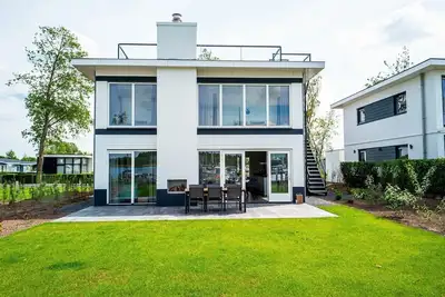 Image de Villa avec terrasse sur le toit près du Veluwemeer