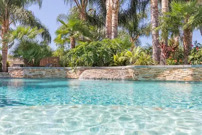 Image de Stunning Home - Pool\/Spa, Tiki Bar, Cls 2 Wineries!