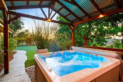 Image de 15% Off Aug - Cls 2 Wineries, Jacuzzi, Great Reviews!