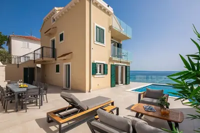 Image de Maison de vacances Stobrec pour 1 - 10 personnes avec 5 chambres à coucher - Maison de vacances