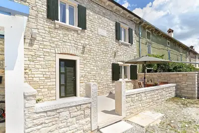 Image de Maison de vacances Kanfanar pour 1 - 6 personnes avec 2 chambres à coucher - Maison de vacances