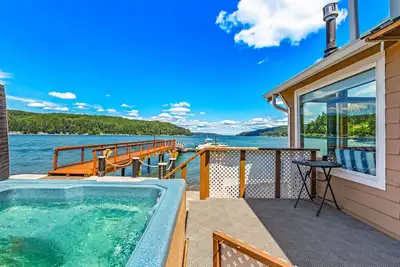 Image de Welcome to Utopia Cove - A Spectacular Spot for Your Next Family Getaway