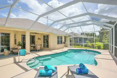 Image de New Listing! Newly Renovated, Private Heated Pool, 5 Min to Anna Maria