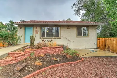 Image de 2bd Getaway Cottage Near Downtown & Hiking