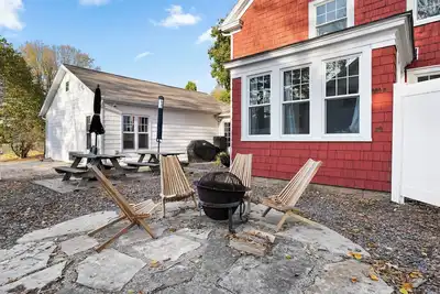 Image de Home walking distance to all Downtown Sturgeon Bay! Across from Coffee House!