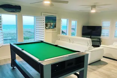 Image de Condo with wide-open ocean views and only steps from beach