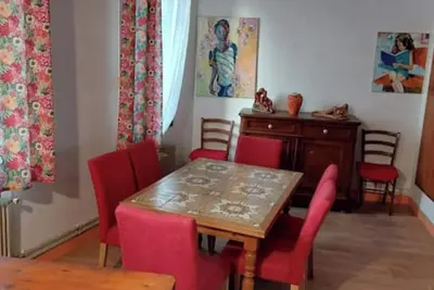 Image de T 3 dans maison avec terrasse et climatisation