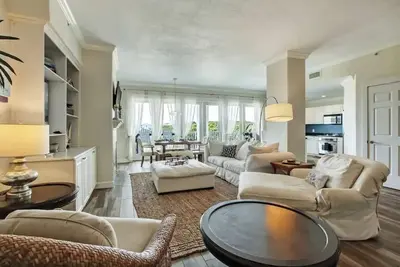 Image de Best Ocean View Condo on the Island