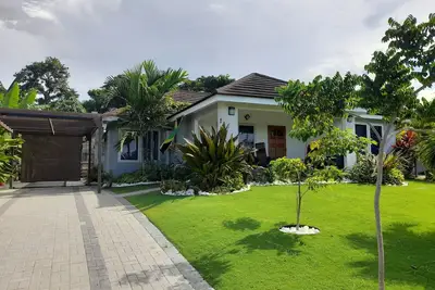 Image de Near Dunn's River Falls, w/Pool, Beach Access, A/C, WiFi, Playpen & baby bath