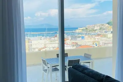 Image de The Terrace by the Sea