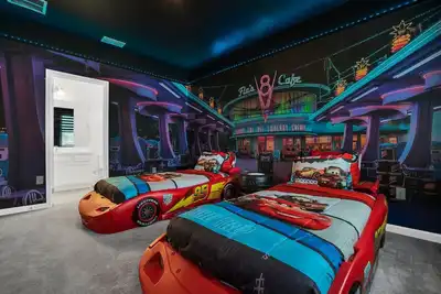 Spacious 12 Bed Pool Home with Game Room-4473md