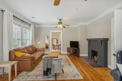 Image de Atl Oasis: Fenced Yard, Gated Parking, 5 mins to dtown/20 mins to airport