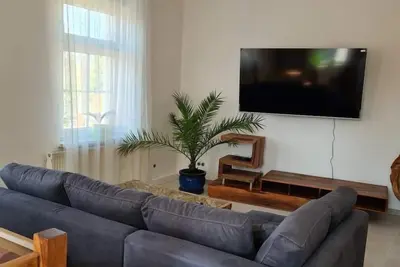 Image de New! Vacation apartment in Mücheln with balcony
