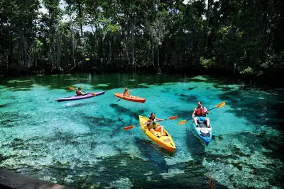 Image de Rainbow River Pool House - Kayaks and Floating Tubes - Heated Pool!