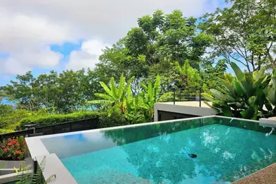 Image de Modern, private & unique ocean view! Mountain Adventure Awaits