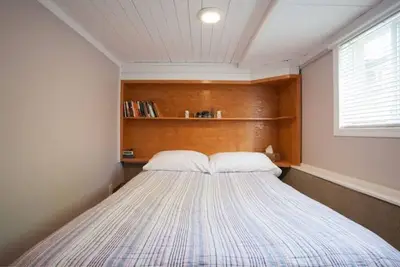 Image de Lovely, central, Victoria Home Dog Friendly!