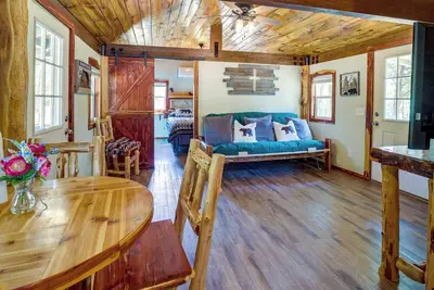 Image de Lazy Bear Cabins 1 at Tuskahoma Near Sardis Lake!