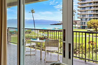 Image de Ocean View steps from beach, dining, shopping 260