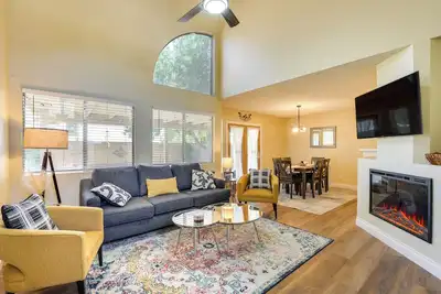 North Phoenix Home! Great Location + Private Patio