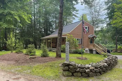 Image de Cozy Lakeside Year Round Retreat ☀️🛶 🎣 🏊 🍁 🎃 🍎 🎿🏂 ❄️ & 🐾 are welcome 😊