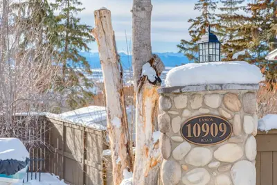 Image de Rocky View Bed and Breakfast in the heart of Nw Calgary