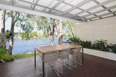Image de Unit 33 - 3 Bedroom Premium Waterfront Townhouse