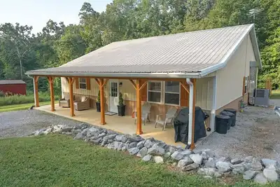 Image de Spacious Home in Moors Community on Ky Lake with Outdoor Hot Tub and Fire Pit