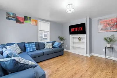 Image de 4 bedroom home near Downtown Gr