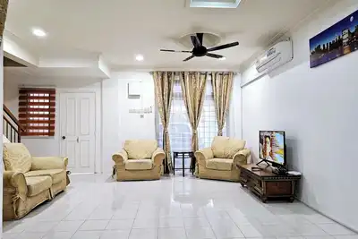Image de Convenient & Comfortable Family Homestay at Bandar Saujana Putra