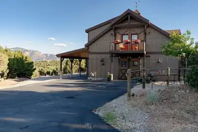 Image de 6 Guests, 2br/1ba Loft w/ Unmatched Panoramic Views.