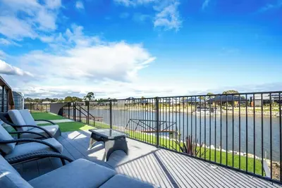 Image de Theriverbend43 Wellington Marina\n· Wellington East, South Australia