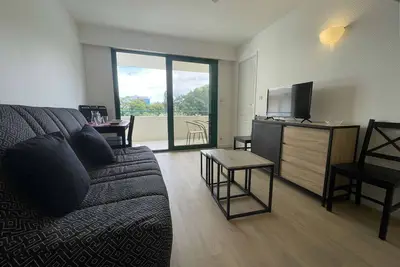 Image de Appartement cosy avec balcon, parking privé et proche plage - La Rochelle