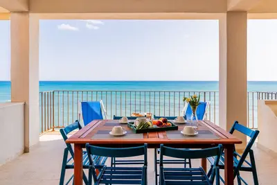 Image de Appartement avec terrasse vue mer P2