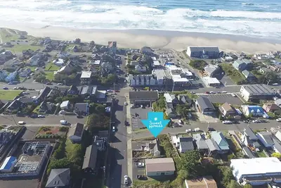 Image de Nye Beach! Historic Nye Creek Cottage! Walk to Everything!