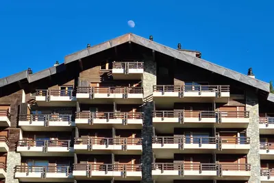 Image de Luxury Ski-in\/ Ski-out Apartment, 50m to Ski Station and Close to Town Centre
