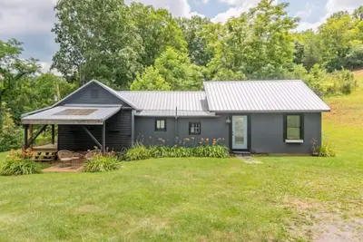 Image de Creek House cabin with fire pit