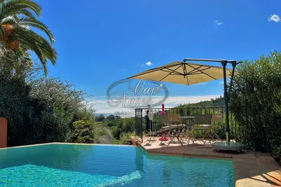 Image de Somptueuse villa classée 4 étoiles avec piscine et vue mer à Cavalière