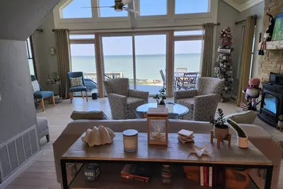 Image de Nestled between Gb and Dc; perfect for a couple's getaway or the whole family!