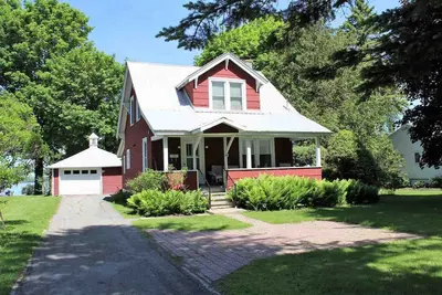 Image de Beautiful 3-Bdrm Cottage Home on the St. Lawrence River!
