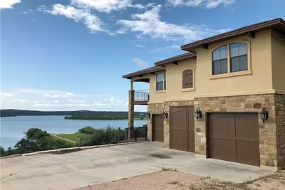 Image de Hickory Lake House on Lake Travis 5 min to Hidden Falls Adv Park or Camp Creek \n