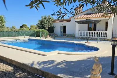 Image de Villa Tivissa avec piscine Ă 5 min des plus belles criques de la Costa Daurada