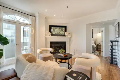 Image de Atlanta Rental w/ Balcony: Near Buckhead!