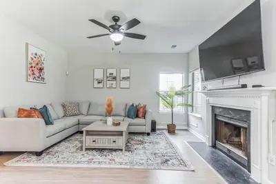 Image de Country Oasis w/ Game Rm, Mins from Dwtn & Airport
