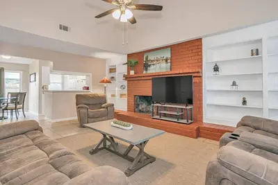 Image de 3-Bedroom Home in Spring Branch area of Houston