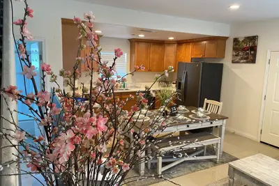 Image de Disneyland\/ Anaheim Convention Center\/Little Saigon\/Knott 3 bedrooms 3 baths