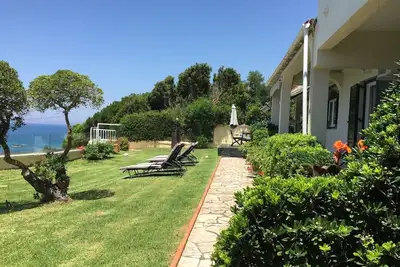 Image de Waterfront Villa Seahorse Bay- Halikounas